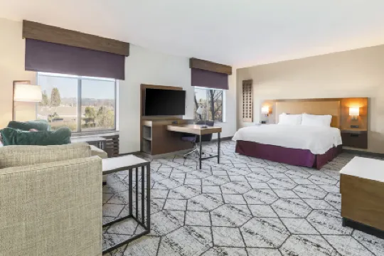 Hampton Inn & Suites Windsor - Sonoma Wine Country