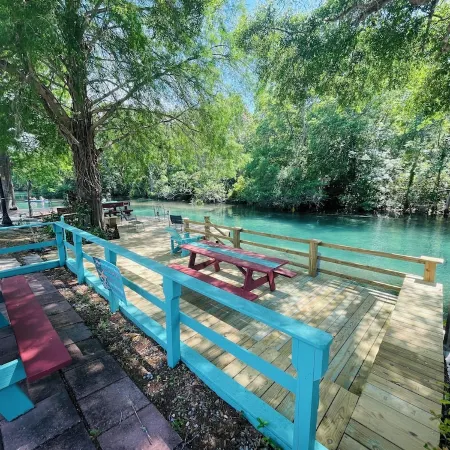 Main River house: Includes Kayaks, Canoe, Game Rm, Weeki Spring behind home,