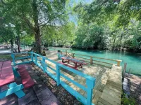 Main River house: Includes Kayaks, Canoe, Game Rm, Weeki Spring behind home,