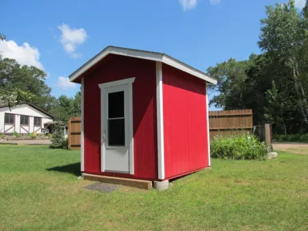 2 bedroom, 1 bath cabin with bunkhouse on fully recreational lake Отели в г. Трего