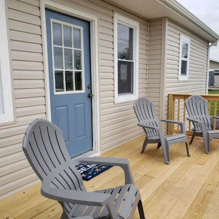 Minutes to de Turf Fields. Quiet Beach Community.