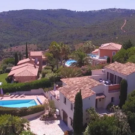 Luxury villa, heated pool, panoramic sea view, air conditionin