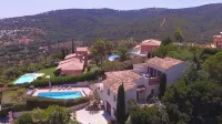 Luxury villa, heated pool, panoramic sea view, air conditionin