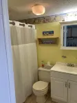 Cozy Condo one block from the famous Wildwood boardwalk and beach! Hotels in 