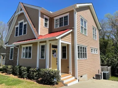 Luxurious Downtown Home with 4 King Beds, 3min to downtown, 5min to Duke
