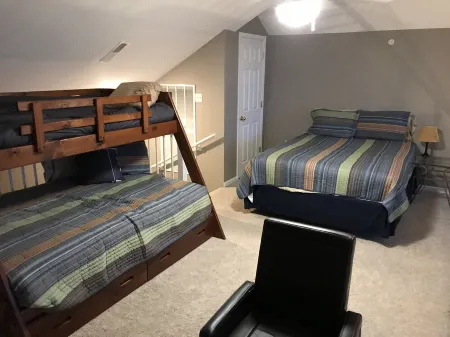 Miramar 3 Br 2 Ba + loft,  245 4A, Screened deck overlooking main channel, Wifi