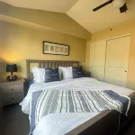 Spacious 3 BDR Pet Friendly, Hottub, Pool