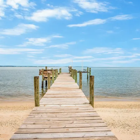 Sea Glass Beach House!  Large sand beach, dock and hot tub! Pets welcome!