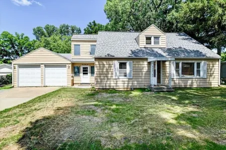 Clean and Spacioius Flat in Great Location Near Epic and Downtown Verona! Отели в г. Верона