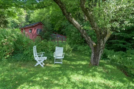 3 bdrm Stillwater Farmhouse near 4 ski resorts Отели рядом с достопримечательностью «The Vermont Country Store Weston»