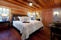 Caspian Cottage - Secluded log cabin on 150 acres