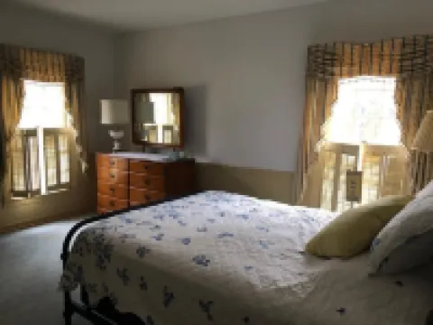 Recently remodeled Colonial-style home with room for the whole family!