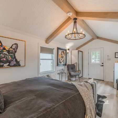 Glamping in Spicewood TX Hill Country~ Cabin 1 The Madison at Green Acres