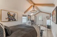 Glamping in Spicewood TX Hill Country~ Cabin 1 The Madison at Green Acres