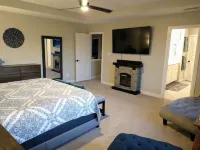 Spacious home in a quiet and peaceful neighborhood Hotels near CrossRoads Church At Westfield