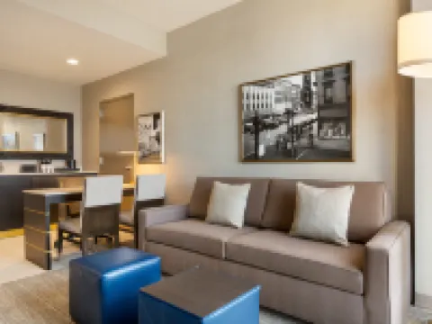 エンバシー スイーツ バイ ヒルトン シラキュース デスティニー USA シラキュースのホテル