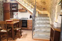 La Casina of Via Cresci, 14