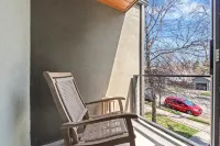 Lux Home w/ Hot Tub+Fire Pit steps from Hyde Park - 4-Star