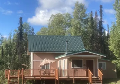 Rare find! Lakefront Getaway - 2bdrms on 5 wooded acres w/EV charger available