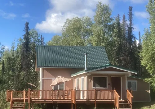 Rare find! Lakefront Getaway - 2bdrms on 5 wooded acres w/EV charger available