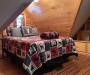Spacious Pet Friendly home near Lake & Golf Course-Sleeps 20