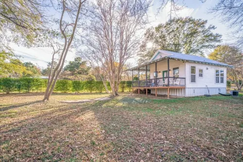 Knox Lakeside Cottage, 1 bedroom plus loft on Lake O' the Pines