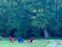 Star glazing Tiny house off grid peaceful Stone Mountain State Park and Fire pit Hotels in Traphill