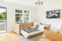 7 Mins to the Beach! Fire Pit, BBQ, Games, Fully Equipped Kitchen & Beach Gear