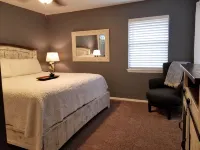 Lakefront Private Resort, Stunning Condo w/golf view, Dog friendly! NO fees!