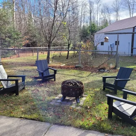 Charming 1-Bedroom Cabin, Quiet Neighborhood in Grand Marais, Pet Friendly