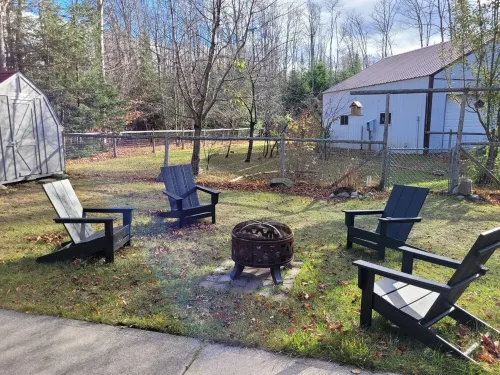 Charming 1-Bedroom Cabin, Quiet Neighborhood in Grand Marais, Pet Friendly