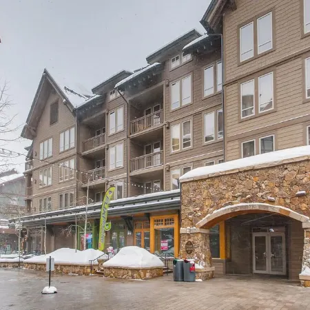★★Center Village Condo that Doesn't Feel Like a Rental!★★
