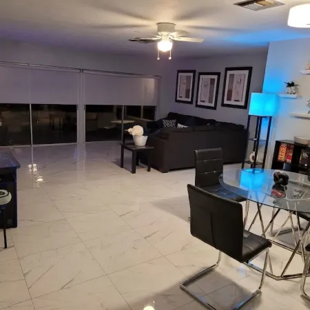 Cozy 3-bedroom house in peaceful Spring Hill with WiFi, AC. Sleeps up to 15