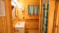 Webb Lake, Hackensack, Northern MN - 3 Bedroom, Sleeps 6 - Cabin #6 Blue Water