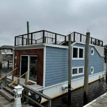 Peconic River Boatel