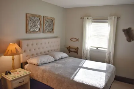 Cozy Condo with Views of Mt Kineo