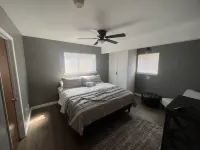 Quiet and Cozy 1br upstairs Guest House Marshalls附近的飯店