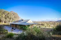 Jamaicaville - 90 Acre hilltop off-grid eco-home with awesome views - 3-Star