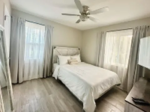 Cozy home with modern interior fur-baby friendly.  Near The Golden Isles Georgia