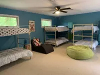 Spacious Lake Escape Near Conley Bottom