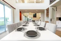 Hilo Villa with pool - 16 guests max