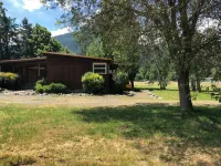 Ruch Refuge Hot Mineral Baths Hotels near Applegate Library
