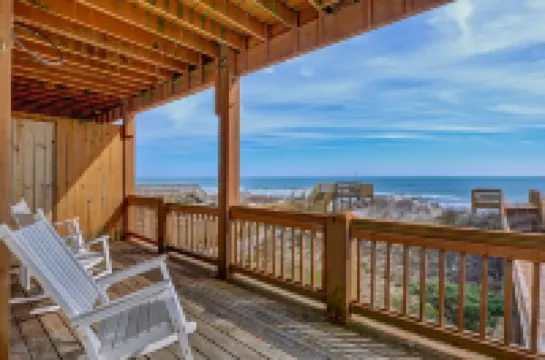 Beachfront! Hot Tub! Linens! Flexible Booking! Sleeps11! New Listing! Remodeled!