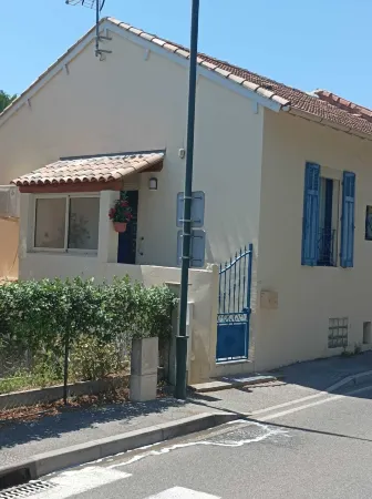 Lavandou Maison de Ville Duplex ,400 Mètres des Plages. Ideal Pour les Familles