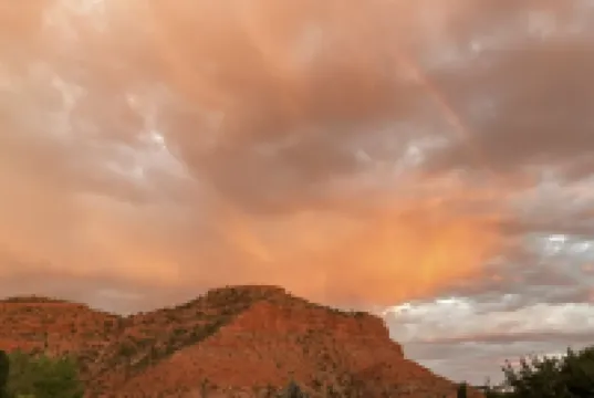 Vermillion Vacation: A Comfy Home Away From Home - Pet Friendly