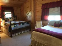 Gorgeous White Mountain Log Home in Franconia - Hike, Bike, Golf, Ski and More!
