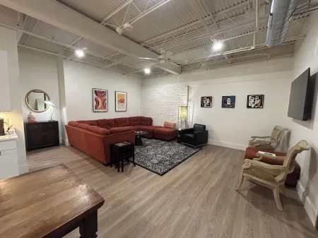 The 610 Flats: Vueve 'n Vogue #27