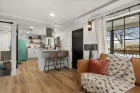 Cozy Studio- Pets Welcome! Hot Tub on site!