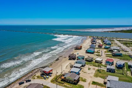 Surfside Getaway for 6