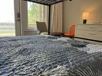 Modern Soundfront Studio, Pier access, Sunsets, Fishing, Watersports, Beach